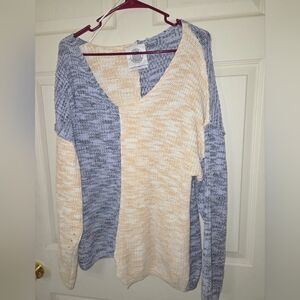Women's Urban Outfitters Blue and Cream Knit Oversized Sweater Size Small